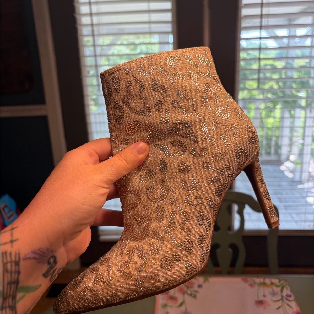 Women’s Gianni Bini Ankle Boots - Picture 4 of 5